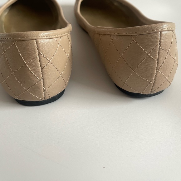 GUESS Quilted Beige Loafers with Bow - Picture 6 of 10